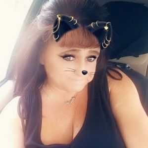 Meet your Posher, Pamela